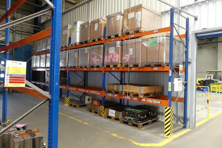 Schulte - Palettenregal, 4 Felder, ohne Inhalt Maße in cm ca. 270 x 110 x 350 je Feld / Tragkraft: max. 3000 kg pro Ebene
